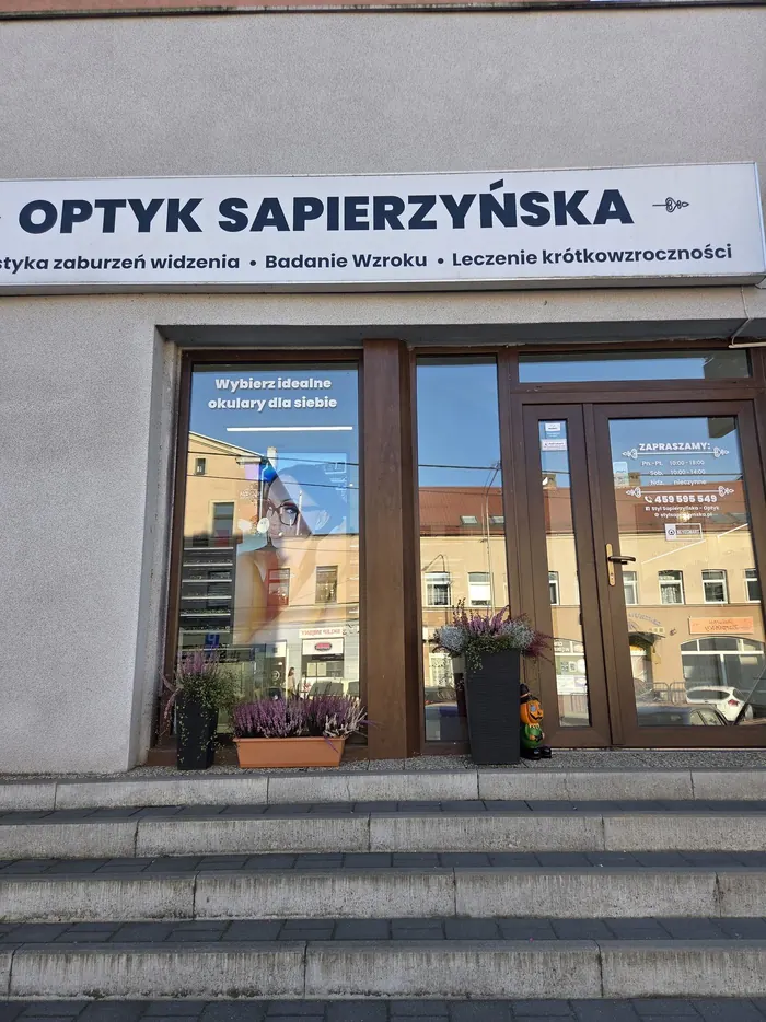 Witryna salonu w Tczewie