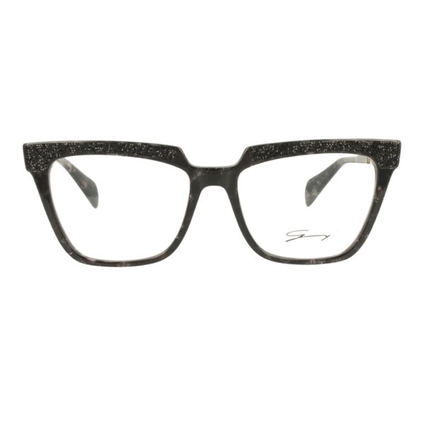 Oto opis oprawki Genny GYV.428.01, idealny do sklepu internetowego salonu optycznego Styl Sapierzyńska, autoryzowanego sprzedawcy marki Genny: Genny GYV.428.01 - Elegancja w każdym detalu Odkryj kwintesencję włoskiego stylu z oprawkami korekcyjnymi Genny GYV.428.01. Te wyjątkowe oprawki, będące częścią ekskluzywnej kolekcji marki Genny, to synonim luksusu i wyrafinowanego gustu. Design i Styl Kształt: Klasyczny, prostokątny kształt oprawek, który doskonale podkreśli rysy twarzy. Kolor: Głęboka, ciemna kolorystyka z subtelnymi, brokatowymi akcentami, dodającymi blasku i oryginalności. Detale: Delikatne logo marki Genny, umieszczone na zauszniku, świadczy o autentyczności i prestiżu produktu. Wykończenie: Precyzyjne wykonanie i dbałość o detale gwarantują najwyższą jakość i komfort noszenia. Materiały i Wykonanie Oprawki wykonane z wysokiej jakości materiałów, zapewniających trwałość i lekkość. Solidna konstrukcja gwarantuje stabilność i komfort noszenia przez cały dzień. Dla kogo? Oprawki dedykowane są kobietom ceniącym sobie elegancję i luksusowe dodatki. Idealne dla osób, które chcą podkreślić swój indywidualny styl i wyrafinowany gust. Styl Sapierzyńska - Autoryzowany Sprzedawca Genny Kupując oprawki Genny GYV.428.01 w naszym sklepie internetowym, masz pewność, że otrzymujesz oryginalny produkt od autoryzowanego sprzedawcy marki Genny. Styl Sapierzyńska to gwarancja najwyższej jakości obsługi i profesjonalnego doradztwa. Podsumowanie Oprawki Genny GYV.428.01 to doskonały wybór dla kobiet, które szukają luksusowych i stylowych okularów korekcyjnych. Ich klasyczny kształt, eleganckie detale i wysoka jakość wykonania sprawią, że poczujesz się wyjątkowo w każdej sytuacji.